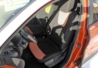 Подержанный автомобиль Renault Kaptur 2017 года (20 фото)