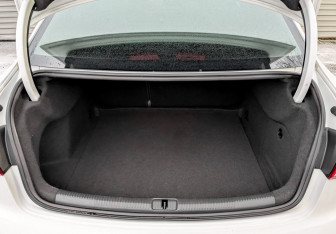 Подержанный автомобиль Audi A3 Sedan 2017 года (10 фото)