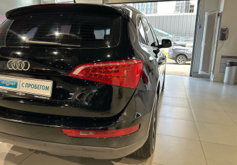 Подержанный автомобиль Audi Q5 2011 года (10 фото)