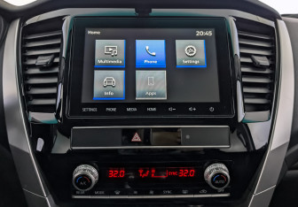 Подержанный автомобиль Mitsubishi Montero Sport 2023 года (15 фото)