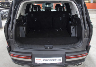 Подержанный автомобиль Hyundai Santa Fe 2023 года (10 фото)