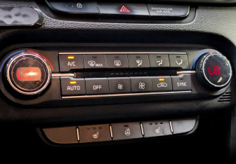 Подержанный автомобиль Kia Ceed Wagon 2021 года (25 фото)