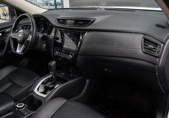Подержанный автомобиль Nissan X-Trail 2020 года (7 фото)