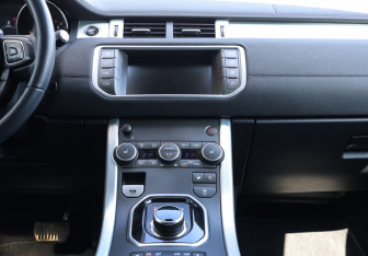 Подержанный автомобиль Land Rover Range Rover Evoque 2018 года (15 фото)