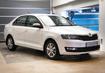 Подержанный автомобиль Skoda Rapid Liftback 2019 года (3 фото)