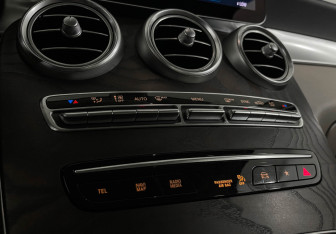 Подержанный автомобиль Mercedes-Benz GLC Coupe 2020 года (15 фото)