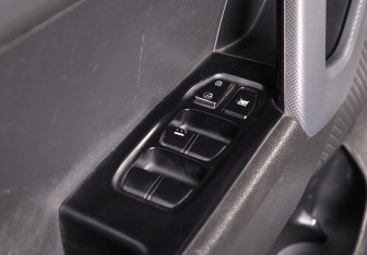 Подержанный автомобиль Hyundai Creta 2016 года (13 фото)