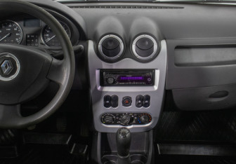 Подержанный автомобиль Renault Logan Sedan 2014 года (14 фото)