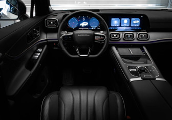 Подержанный автомобиль Jaecoo J8 2024 года (9 фото)