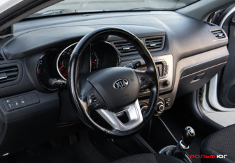 Подержанный автомобиль Kia Rio Hatchback 2014 года (5 фото)