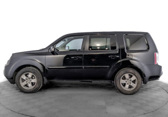 Подержанный автомобиль Honda Pilot 2012 года (8 фото)