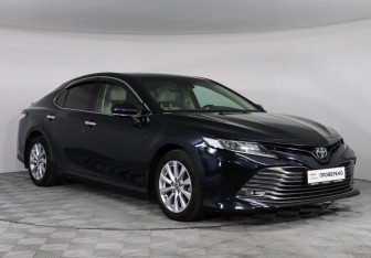 Подержанный автомобиль Toyota Camry Sedan 2018 года (3 фото)
