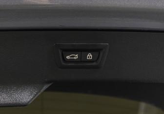 Подержанный автомобиль BMW X6 2018 года (20 фото)