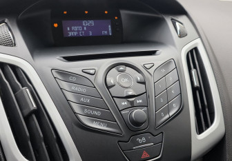 Подержанный автомобиль Ford Focus Hatchback 2012 года (13 фото)