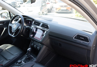 Подержанный автомобиль Volkswagen Tiguan 2018 года (7 фото)