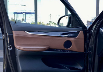 Подержанный автомобиль BMW X6 2014 года (20 фото)