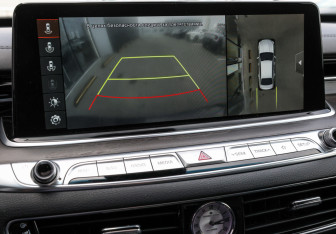 Подержанный автомобиль Kia K900 2019 года (20 фото)