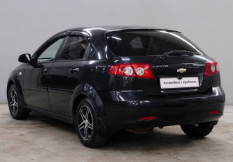 Подержанный автомобиль Chevrolet Lacetti Hatchback 2007 года (5 фото)