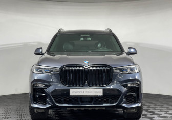 Подержанный автомобиль BMW X7 2019 года (3 фото)