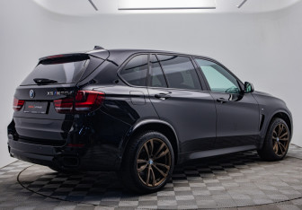 Подержанный автомобиль BMW X5 2016 года (5 фото)