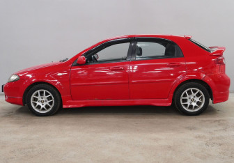 Подержанный автомобиль Chevrolet Lacetti Hatchback 2008 года (8 фото)