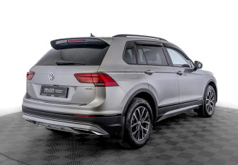 Подержанный автомобиль Volkswagen Tiguan 2020 года (5 фото)