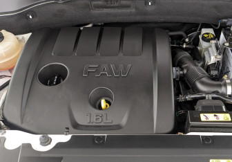 Подержанный автомобиль FAW Besturn X40 2020 года (6 фото)