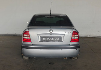 Подержанный автомобиль Skoda Octavia Liftback 2008 года (5 фото)