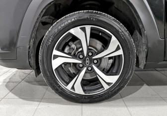 Подержанный автомобиль Москвич 3 2023 года (17 фото)