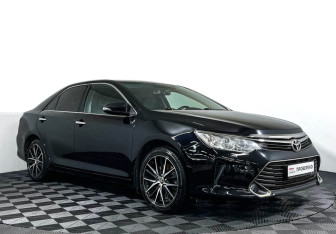 Подержанный автомобиль Toyota Camry Sedan 2017 года (3 фото)