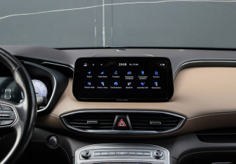 Подержанный автомобиль Hyundai Santa Fe 2022 года (11 фото)