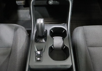 Подержанный автомобиль Volvo XC40 2019 года (14 фото)