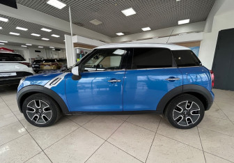 Подержанный автомобиль MINI Countryman 2011 года (8 фото)