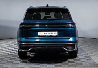 Подержанный автомобиль Geely Monjaro 2023 года (6 фото)