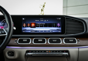 Подержанный автомобиль Mercedes-Benz GLE 2023 года (15 фото)