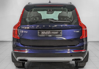 Подержанный автомобиль Volvo XC90 2018 года (6 фото)