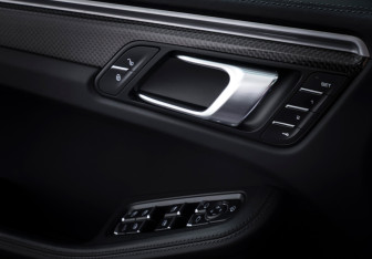 Подержанный автомобиль Porsche Macan 2019 года (20 фото)