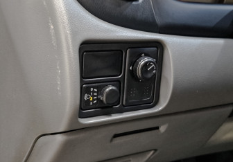 Подержанный автомобиль Nissan Almera Classic 2012 года (24 фото)