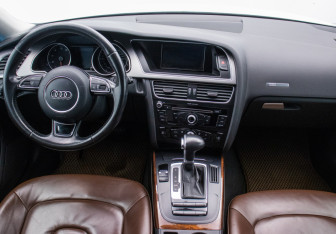 Подержанный автомобиль Audi A5 Liftback 2012 года (13 фото)