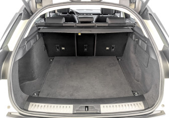 Подержанный автомобиль Land Rover Range Rover Velar 2020 года (10 фото)