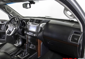 Подержанный автомобиль Toyota Land Cruiser Prado 2014 года (9 фото)