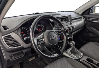 Подержанный автомобиль Kia Seltos 2021 года (15 фото)
