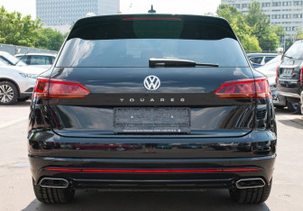 Новый Volkswagen Touareg 2025 (5 фото)