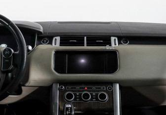 Подержанный автомобиль Land Rover Range Rover Sport 2016 года (13 фото)