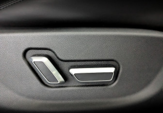 Подержанный автомобиль Geely Atlas 2019 года (25 фото)