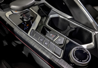 Подержанный автомобиль Geely Tugella 2023 года (27 фото)