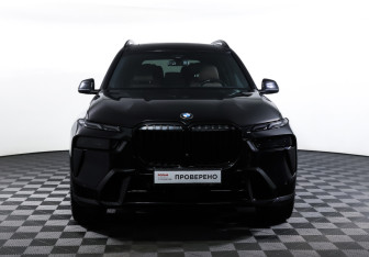 Подержанный автомобиль BMW X7 2023 года (2 фото)