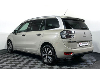 Подержанный автомобиль Citroen C4 Picasso 2017 года (7 фото)