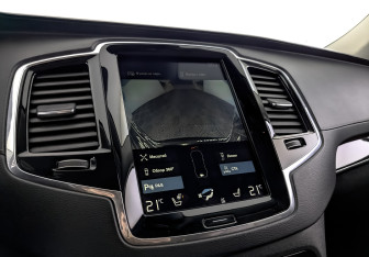 Подержанный автомобиль Volvo XC90 2019 года (26 фото)