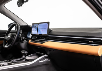 Подержанный автомобиль Geely Emgrand 2024 года (9 фото)